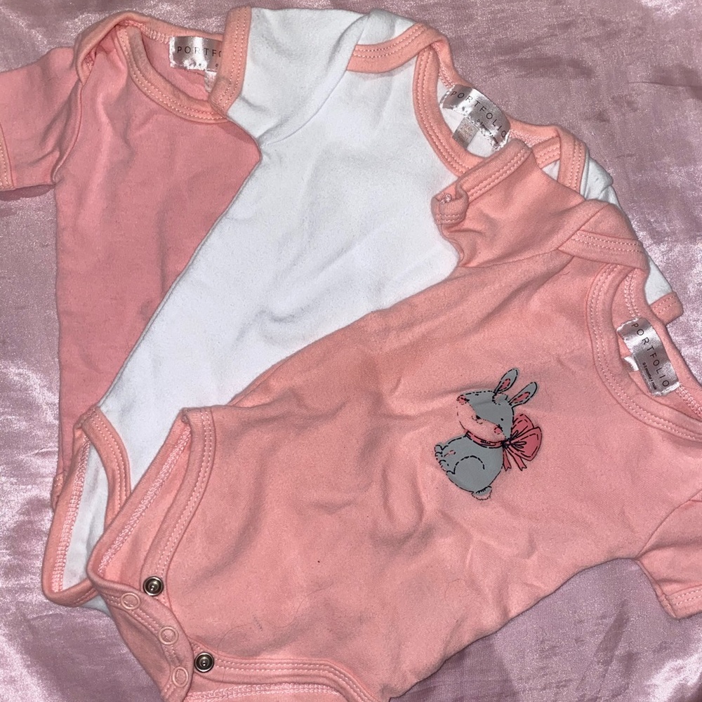 3 girls onesies